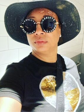 Black Round Sunglasses with Logo